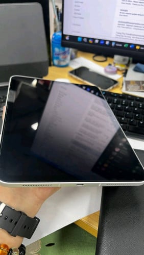 Ipad gen 10th for sale with keyboard