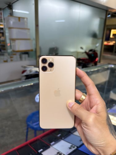 iPhone 11 Pro Max Gold LL/A HD256GB Phone Condition 97% 🔋86% , ដូរអេក្រង់,អត់ស្កេនមុខ, ម៉ាស៊ីនហ្សីន