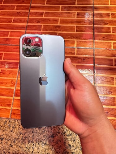 iPhone 12promax 128G អុច​អេក្រង់​បន្តិច​ ដូចរូប​ ម៉ាសីុន​ហ្សីន​អេក្រង់​ហ្សីន​