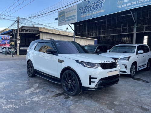 Lang Rover Discovery full options 2017 កាត់បានក្ដៅៗ * Diesel V4 2.0L (ម៉ាស៊ូត)