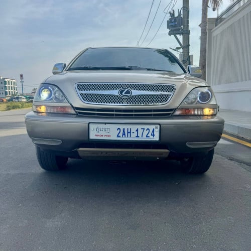 Lexus RX300 | 2002 ប៉ុង១ | $12.900