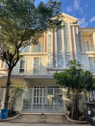 Link House For Rent at Borey Chip Mong Sen Sok