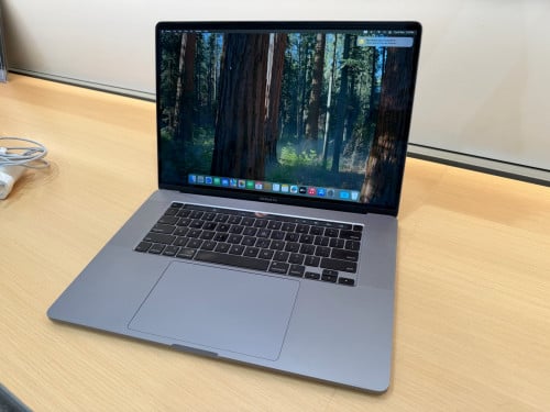 MacBook Pro 2019 Core I7  Ram 16G SSD 512G