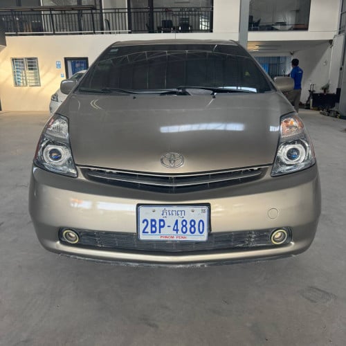 Prius 2007 | Half Full | $11.900