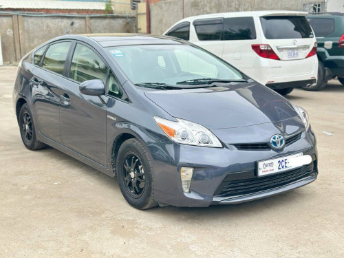 PRIUS 2012 For Rent /出租