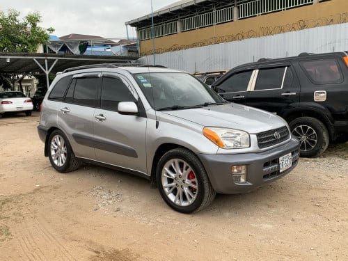 Rav4L ឆ្នាំ 2001 ប៉ុង1 ឡានស្អាត