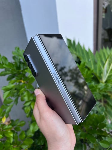 Samsung galaxy Z fold 6 (512GB) company