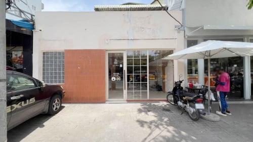 Shophouse / Office for rent on main Road nearby RUPP