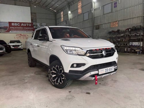 Ssang young Rexton sports 2019full option