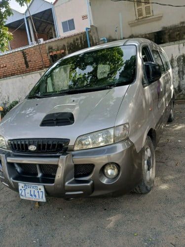 Starex ឆ្នាំ01