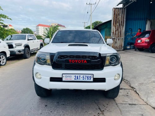 Tacoma ឆ្នាំ 05 ទ្រង់វែងប៉ុងមួយទិញពីម្ចាស់ដើមទីមួយឡានស្អាតអត់មានបុកអត់មានប៉ះ