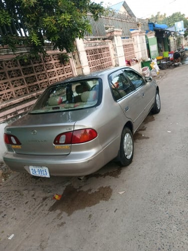 Toyota. Corolla ឆ្នាំ00