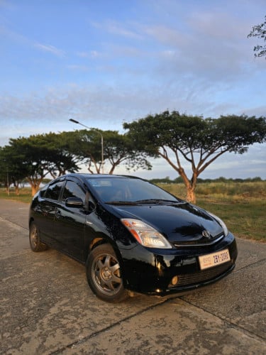 Toyota prius 08 full option touring