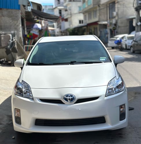 Toyota Prius 2010 Option2 ក្នុងលឿង ឡានថ្មីក្រដាសពន្ធ