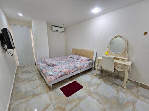 Uk 329 type studio room