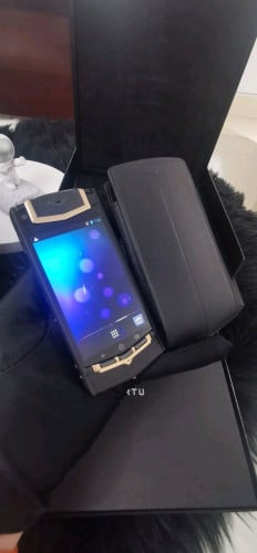 Vertu To Mix Gold