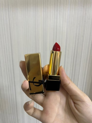 YSL rouge Pur Couture Lipstick