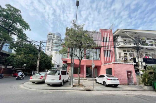 ផ្ទះកែងសម្រាប់ជួល នៅសង្កាត់ចតុមុខ