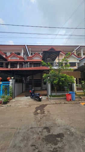 វីឡា្លភ្លោះសម្រាប់ជួលនៅបុរីពិភពថ្មីសំរោងអណ្តែត ផ្ទះថ្មីស្អាតមានសុវត្តិភាព និងផាសុខភាព