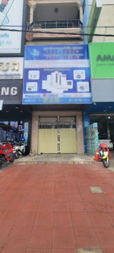 ផ្ទះល្វែងអាជីវកម្មជួលលើផ្លូវធំ ជិតផ្សារដេប៉ូ