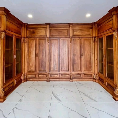 បាញ់ថ្នាំចាស់មកថ្មីនឹងដេគ័រ