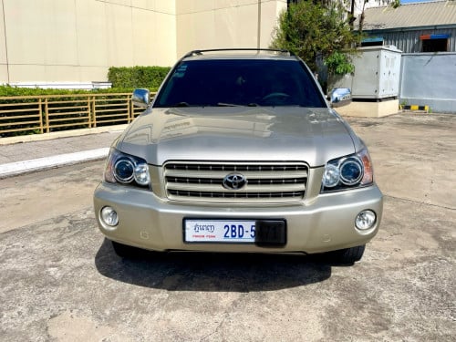 ឡានលក់ឆ្នាំ02V6P2 lImited full ពេញធានាឡានស្អាត