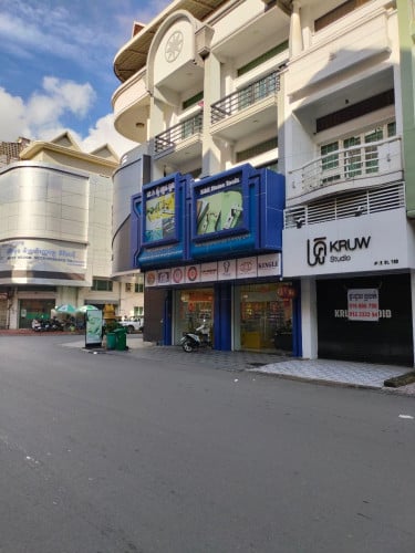 ផ្ទះលក់បន្ទាន់នៅលើផ្លូវ 199 ជាប់របងពេទ្យរុស្សី ក្បែរផ្សារសុវណ្ណា