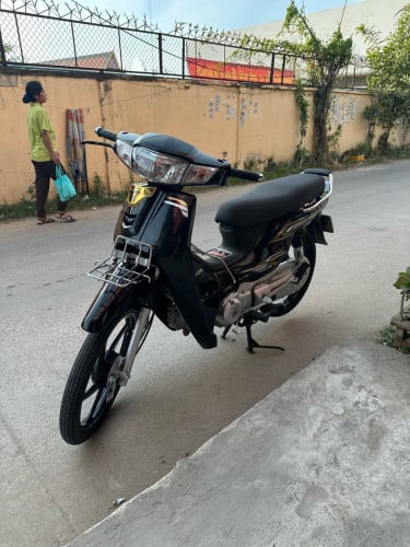 លក់សេរី(2023)