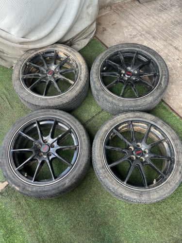 លក់សំបកឈុត2024   215 45 R17