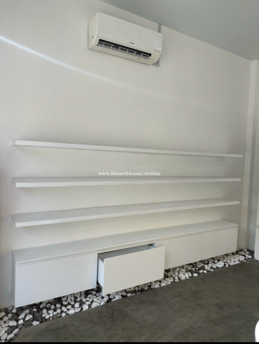 ធ្នើរ 3 និងកិក 1 ទឹក