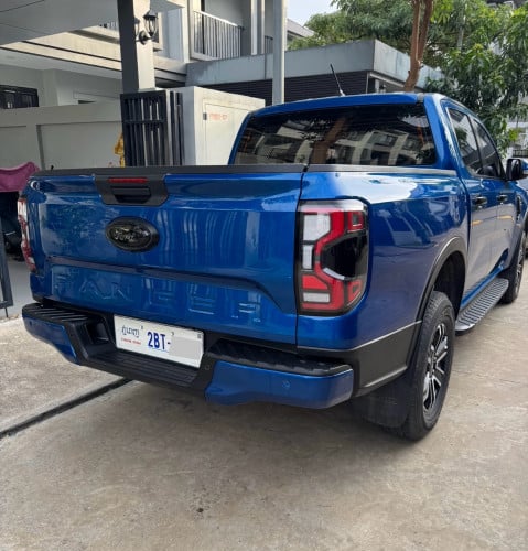 ឡានថ្មី 99% ថ្នាំស៊ីន១ជុំ Ford Ranger XLT 2023 Bi Turbo