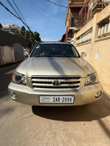 ដាក់លក់Hinghlander(2002)V6ប៉ុងមួយធានាឡានថ្មីជូនបងប្អូន