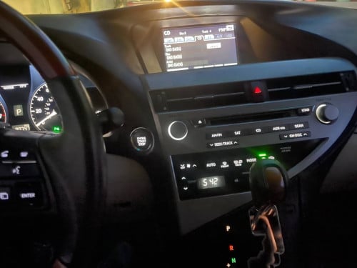 ឡានអ្នកជិះចង់លក់ Lexus 350 ឆ្នាំ2010 ឡានថ្មីខ្លាំងម្ចាស់មិនសូវជិះ 31500ចចារ