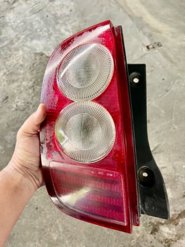 ស្តុបក្រោយ Nissan March 2002