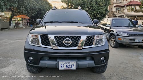 ឡានលក់ Nissan Navara 06 full អូតូកាពីតាស់ ម៉ាស៊ូត សំណុំស៊ីនមួយជុំ