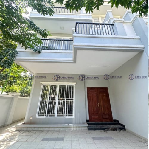 វីឡាភ្លោះកែងសម្រាប់ជួល នៅបុរីវិមានភ្នំពេញ -R332