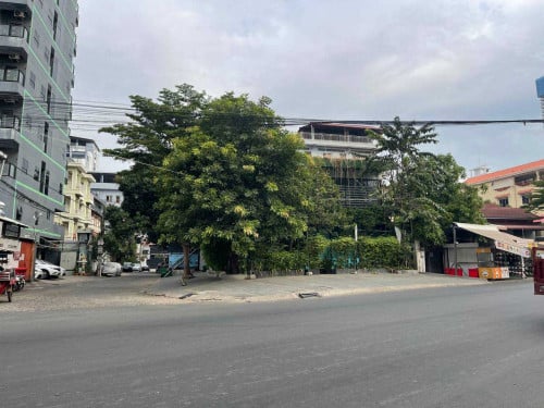 ហាងកែងសម្រាប់ជួល នៅបឹងត្របែក | Shop for Rent in Boeung Trabaek