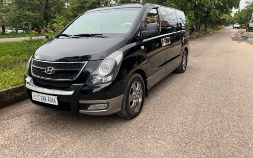 ឡានលក់ Starex HVX 011 FullOption