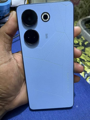 ចង់លក់ Tecno camon 20 Pro 5G Rom256g/Ram16g សំណុំហ្ស៊ីន ទូរស័ព្ទនៅស្អាត ថ្មកាន់