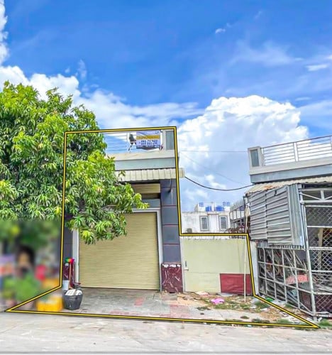 🏘ផ្ផ្ទះល្វែង សល់ដីចំហៀងធំ សម្រាប់លក់ នៅបុរីពិភពថ្មីកំបូល