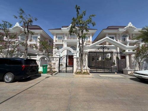 🏠Tiara Queen សម្រាប់ជួលនៅបុរី​ ML Tiara 50m ក្រុងតាខ្មៅ