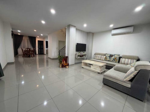 🏡វីឡាភ្លោះសម្រាប់លក់ នៅក្នុងបុរីជីបម៉ុងលែនម៉ាក271