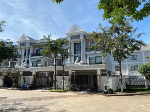 វីឡាភ្លោះ លក់បន្ទាន់🔥