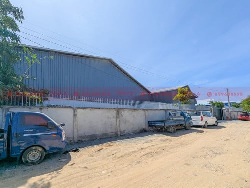 1300 Sqm Warehouse For Lease Along A Sub-Road In Kouk Roka Area