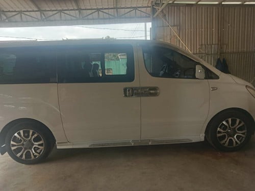 ឡានម្ចាស់ផ្ទាល់ ធានាឡានស្អាត100% ទិញជិះបាន 3ខែ បង់ពន្ធផ្លូវ ឆៀករួចរាល់