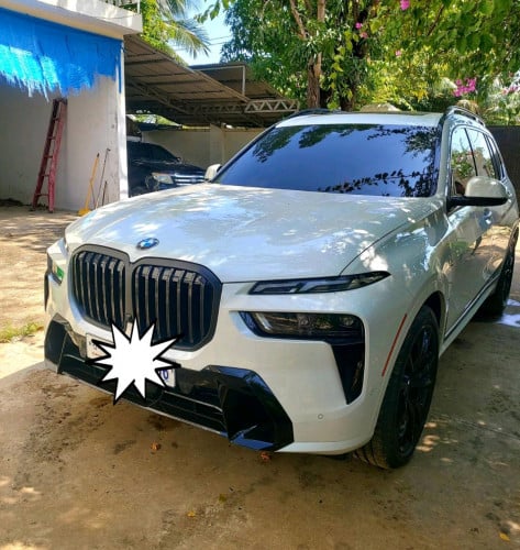 2023 l BMW X7 xDrive 40i l VIP Seats l 17000 km