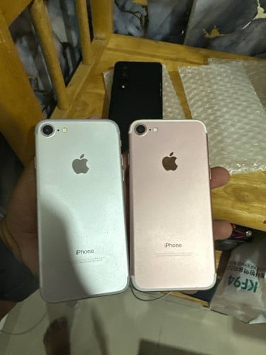 7g 32G សានុំសុីនបងប្អូន ពណ៍ឈូក 22$ ថ្ម70%  ពណ៍ប្រាក់25$ ថ្ម80%