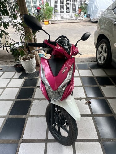 Beat019លេខPP1IK ម៉ាសុីនស្រួយ ម៉ូតូស្អាតមួយជុំ ម៉ូតូព៌ណផ្កាឈូក+ ស