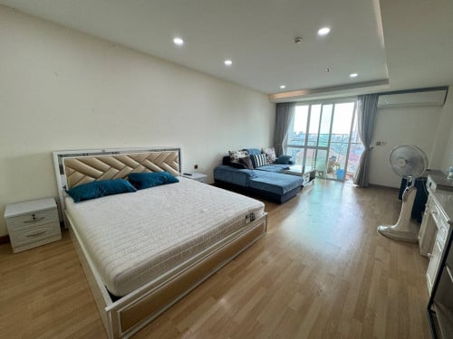 Cheapest Condo for rent at Olympia City