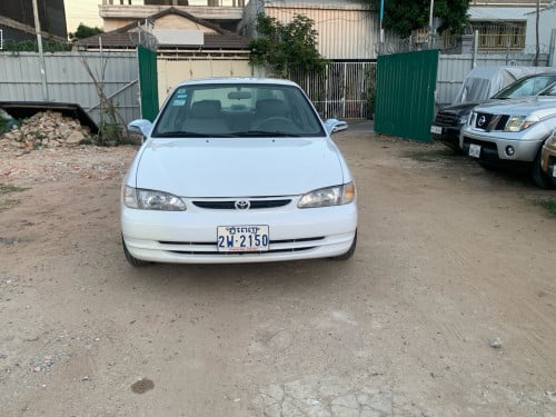Corolla ឆ្នាំ 2000 Le ឡានស្អាត
